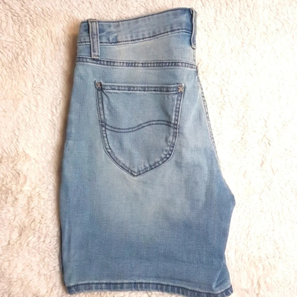 Lee Riders  mid rise shorts - Picture 5 of 5